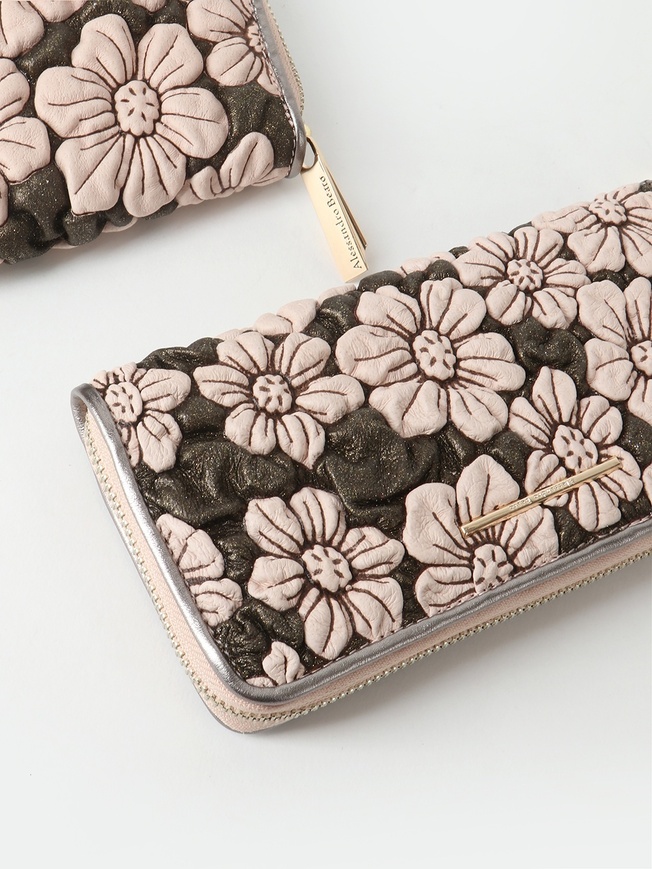 Женский кошелек на молнии из мягкой кожи с объемным тиснением букле