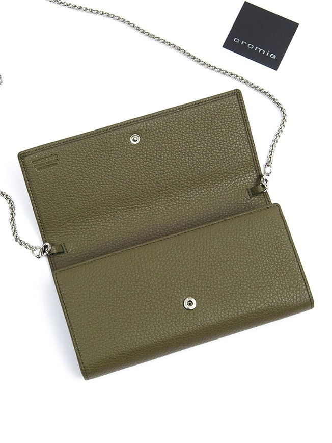 Большой женский кошелек из мягкой кожи с серебристой цепочкой коллекции 