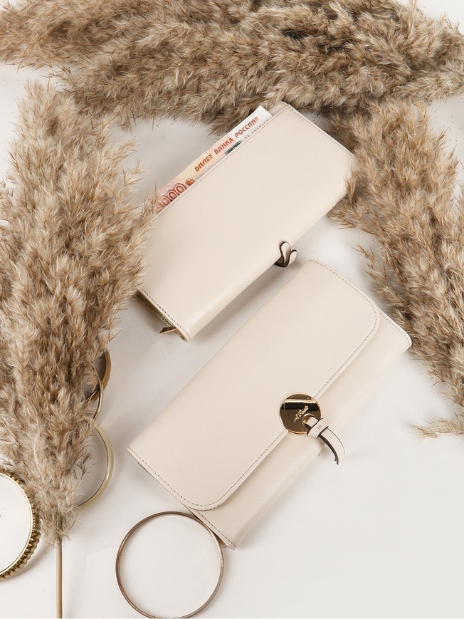 Комбинированный кошелек-флап с элегантной пряжкой и стеганым клапаном