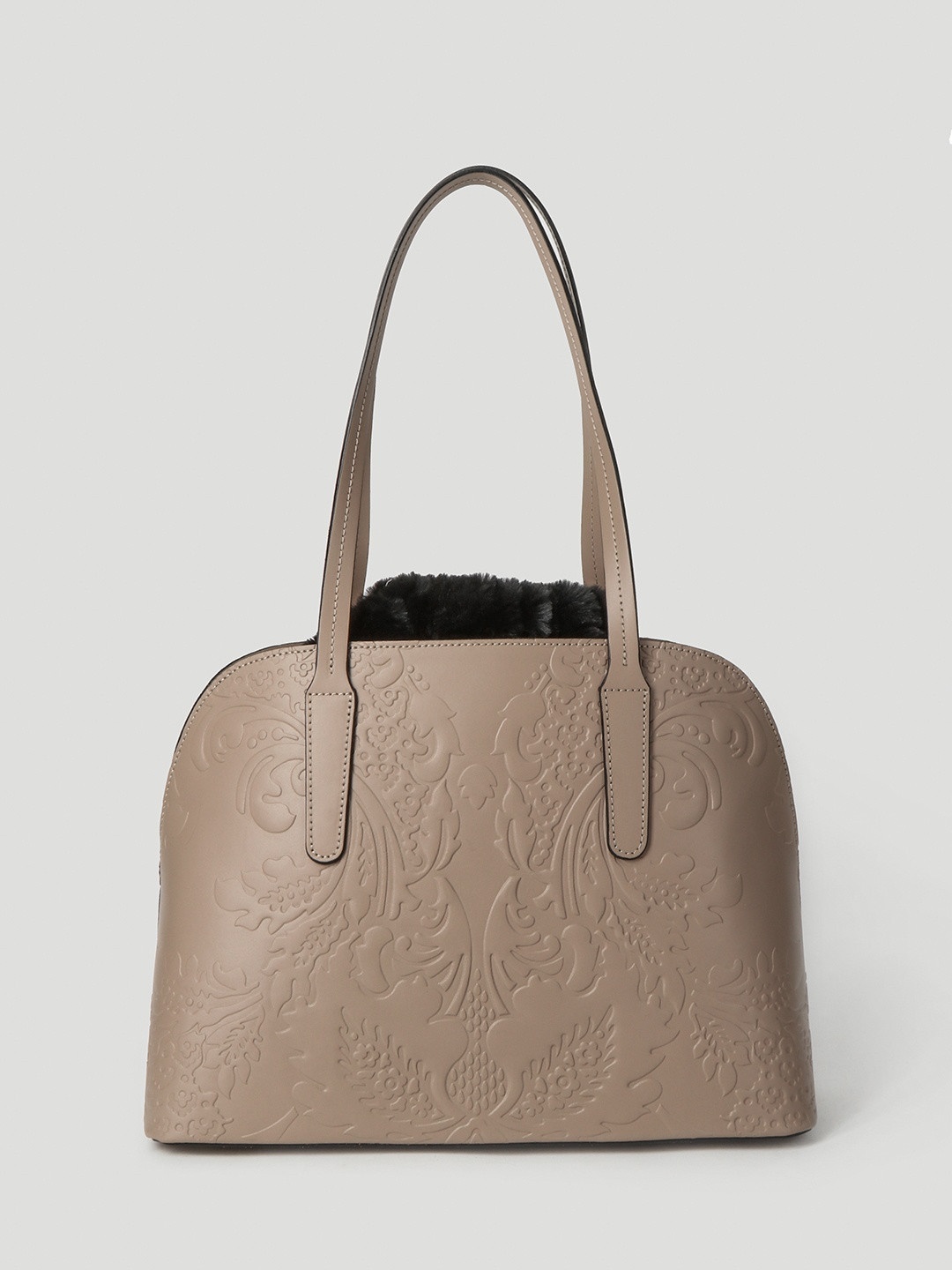 Фото Лаконичная женская сумка-тоут из матовой кожи с декором из искусственного меха Классические сумки