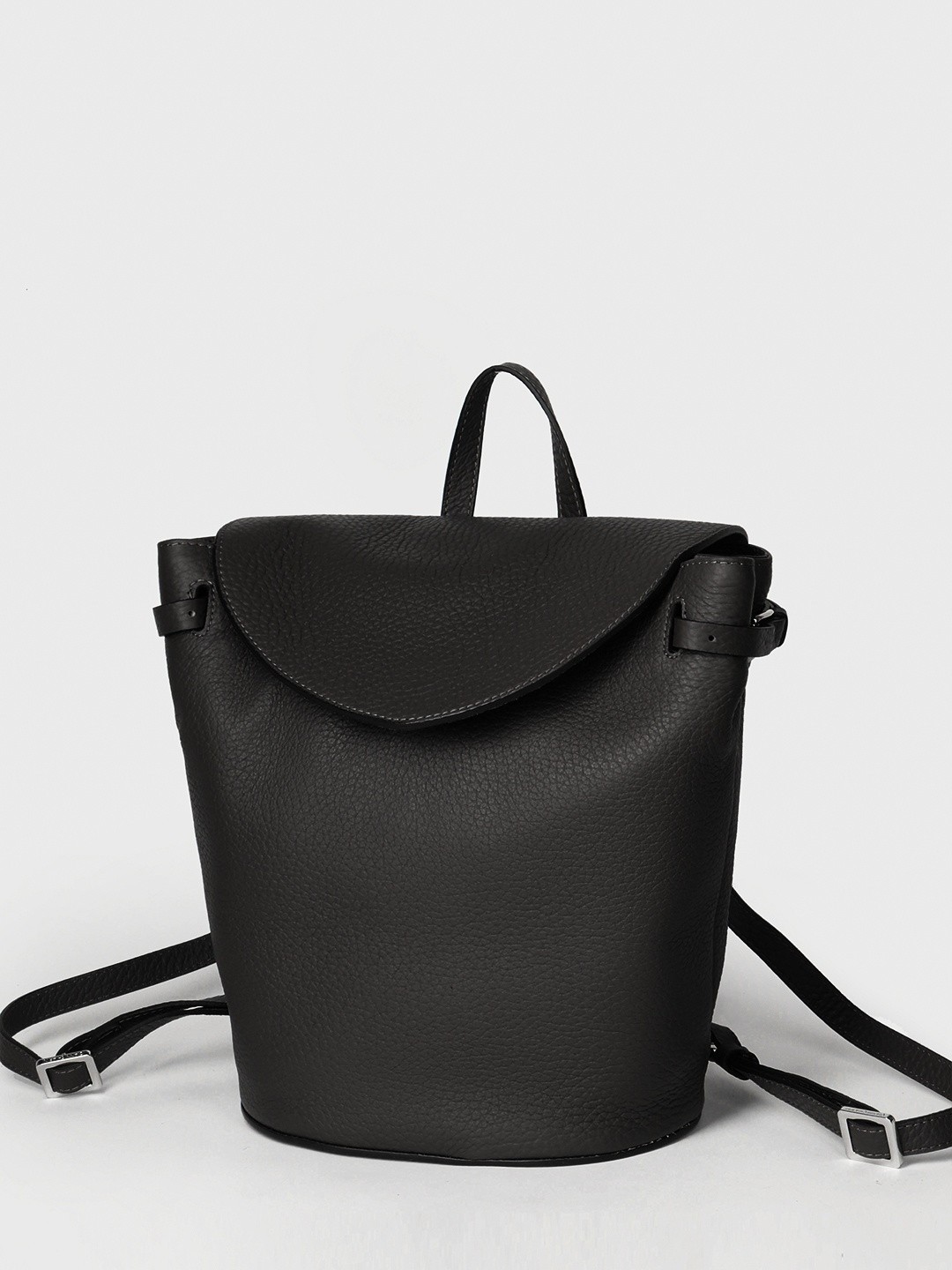 Изображение Женский рюкзак ведро из кожи черного цвета Gianni Chiarini 7201 QNT nero Фото Женский рюкзак ведро из кожи черного цвета Рюкзаки