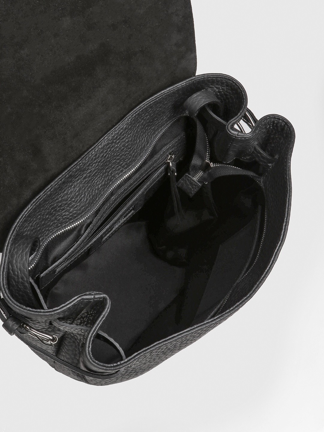 Изображение Женский рюкзак ведро из кожи черного цвета Gianni Chiarini 7201 QNT nero Фото Женский рюкзак ведро из кожи черного цвета Рюкзаки