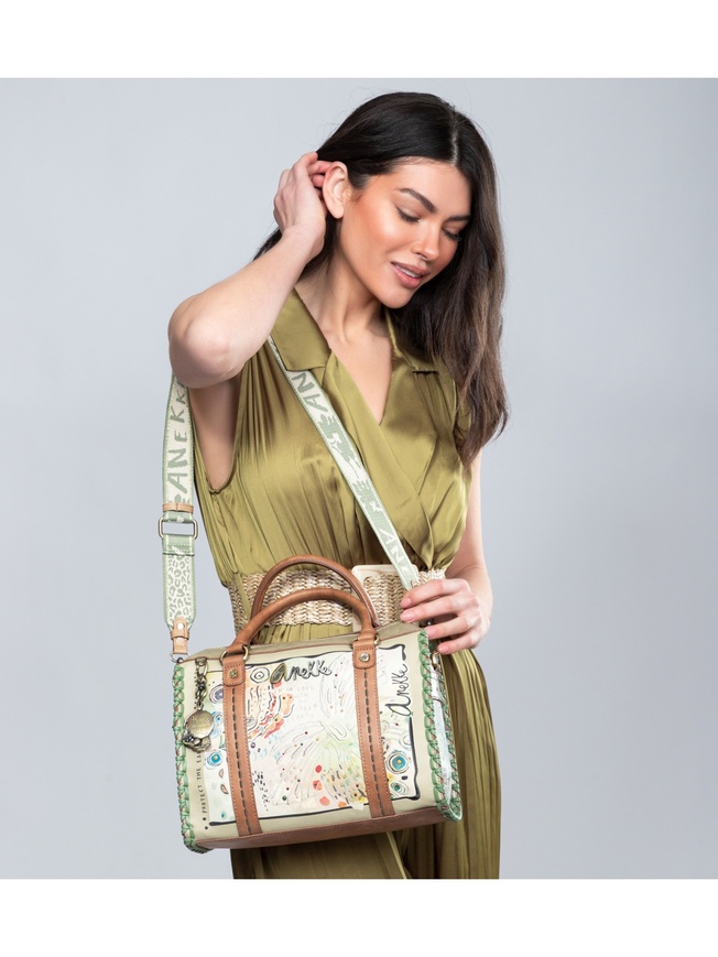 Женская сумка из коллекции 