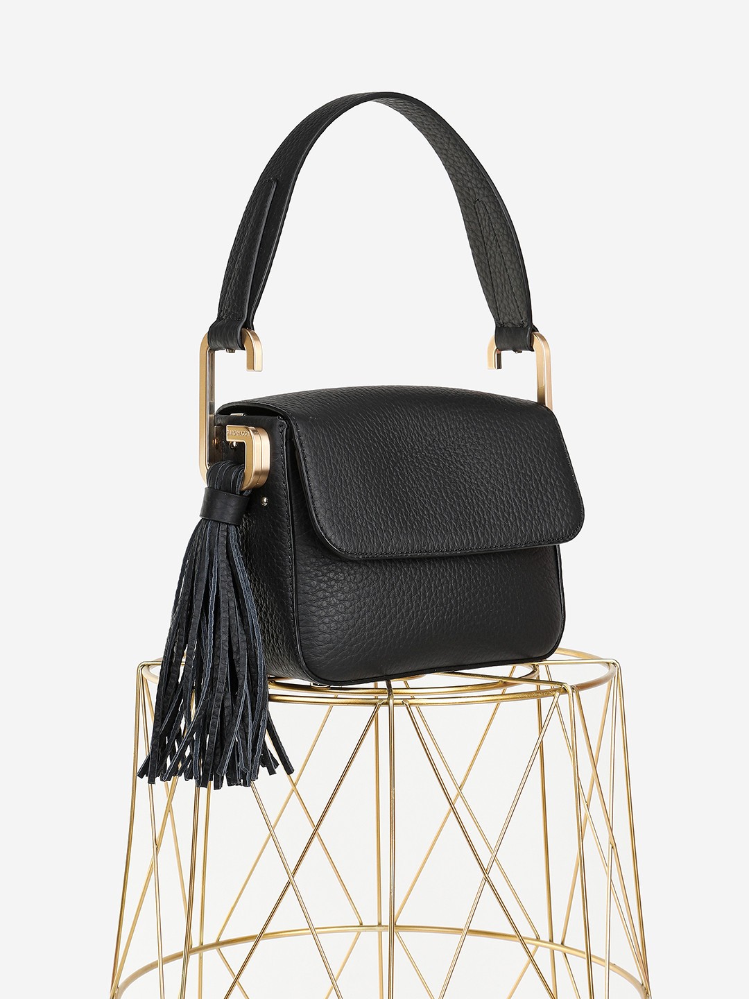 Изображение Маленькая сумка-флап с трендовой кисточкой Gironacci 2534 velvet nero Фото Маленькая сумка-флап с трендовой кисточкой Классические сумки