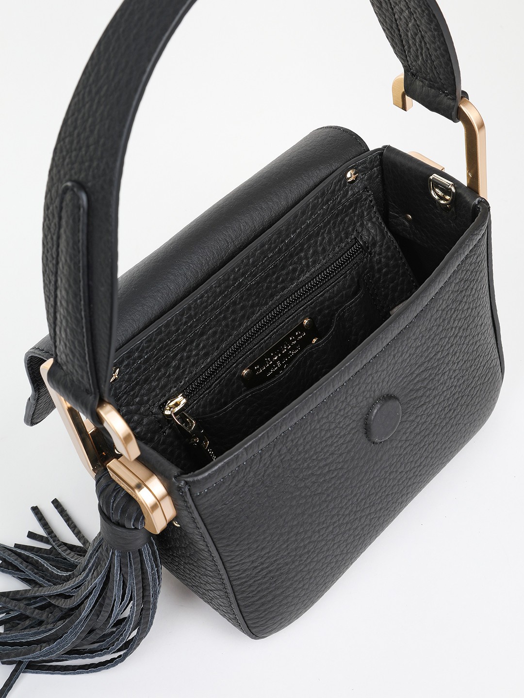 Изображение Маленькая сумка-флап с трендовой кисточкой Gironacci 2534 velvet nero Фото Маленькая сумка-флап с трендовой кисточкой Классические сумки