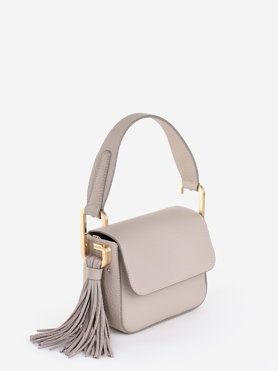 Изображение Маленькая сумка-флап с трендовой кисточкой Gironacci 2534 velvet nude Фото Маленькая сумка-флап с трендовой кисточкой Классические сумки