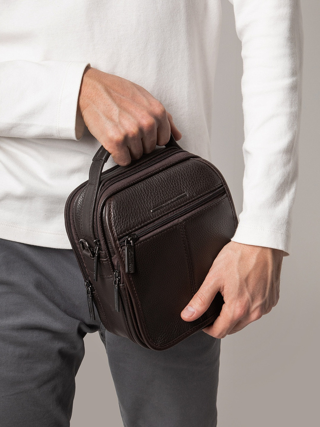 Мужская сумка барсетка из натуральной кожи коричневого цвета