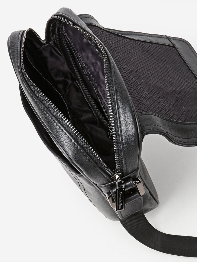 Мужская сумка через плечо с клапаном из кожи черного цвета