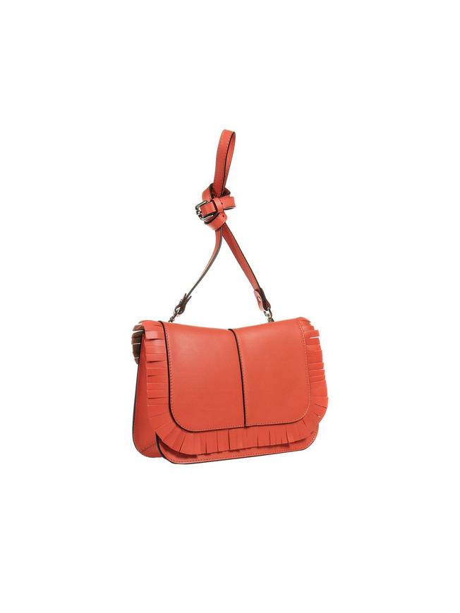 Сумка кросс-боди плотной формы из кожи кораллового оттенка