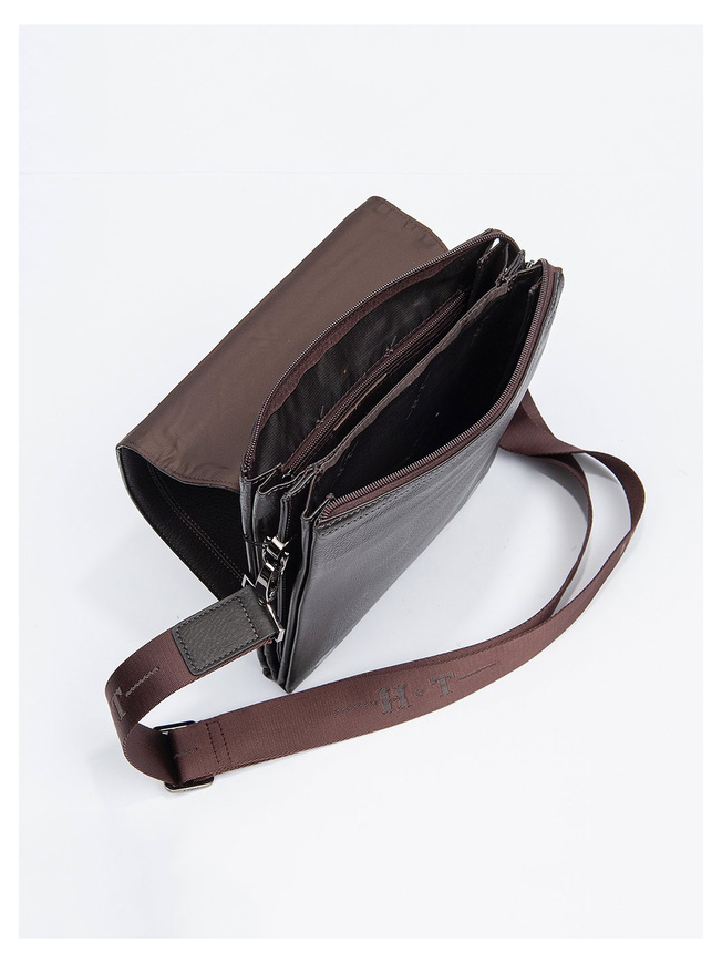 Кожаная мужская сумка через плечо коричневого цвета