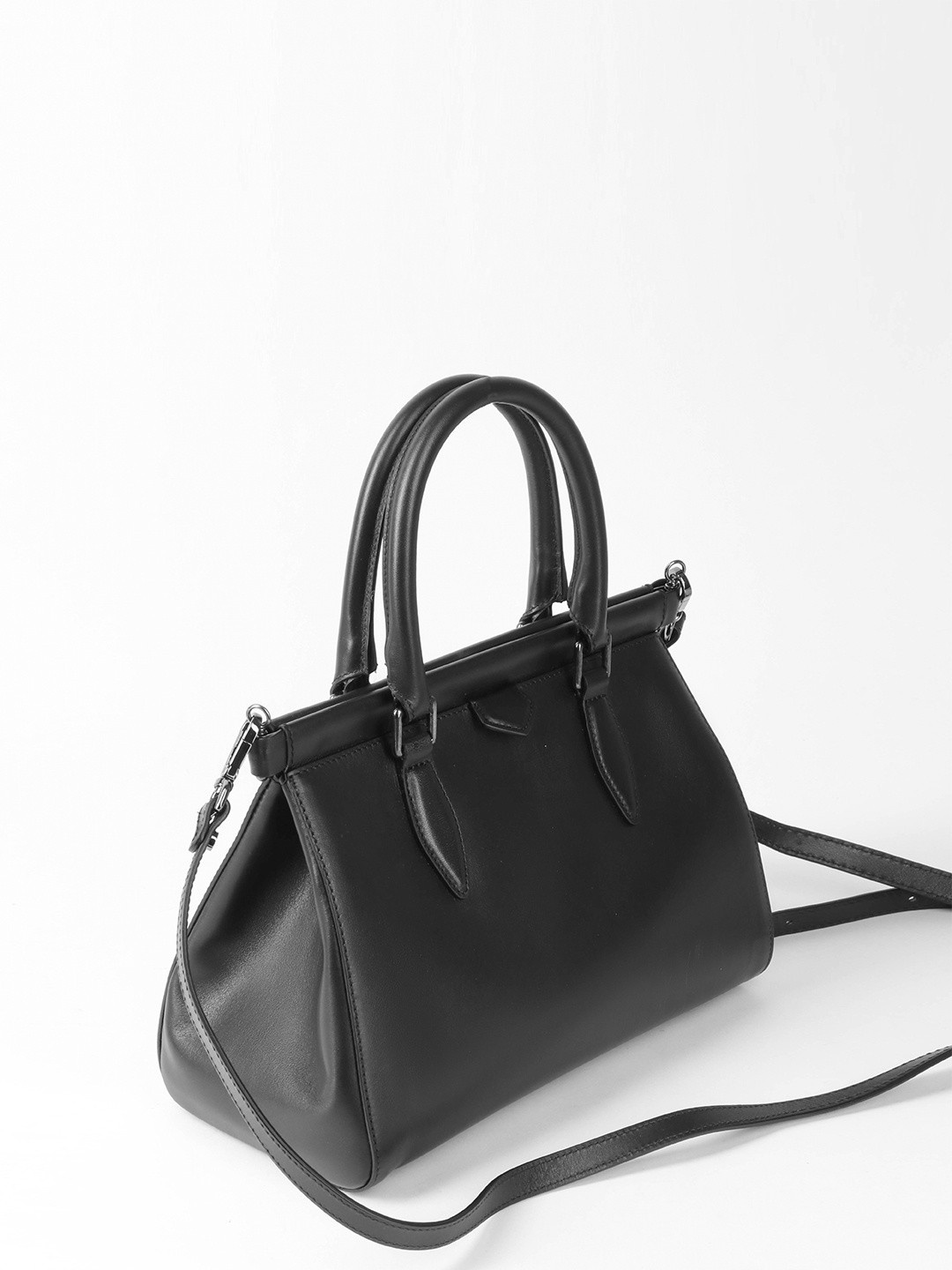 Изображение Сумка-тоут саквояжного типа из черной кожи Gianni Chiarini 7150 HGL nero Фото Сумка-тоут саквояжного типа из черной кожи Классические сумки