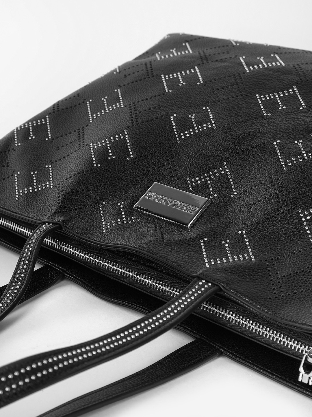 Изображение Сумка-тоут из мягкой эко-кожи черного цвета Ermanno Scervino 12400972 black Фото Сумка-тоут из мягкой эко-кожи черного цвета Классические сумки
